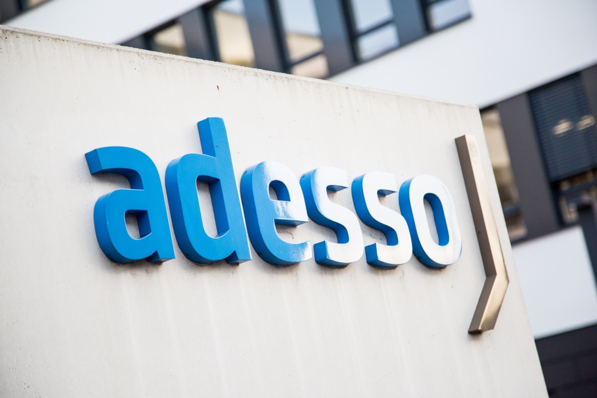 adesso logo